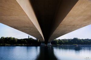 Brücke über dem Fühlinger See