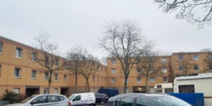 Die Papageiensiedlung in Köln-Seeberg: Die Wohnanlage aus den 1970er-Jahren steht vor einem umfassenden Wandel. An ihrer Stelle plant die GAG neue, öffentlich geförderte Wohnungen.